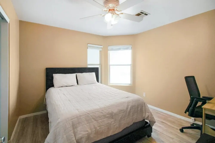 3 Bedrooms Near State Farm Stadium Pets