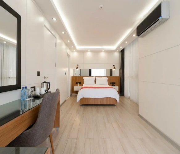 Standard Double room with city view