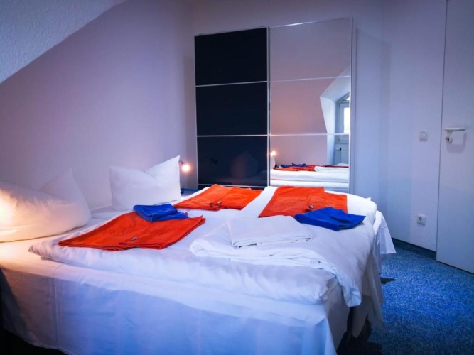 3 Bedrooms Apartment