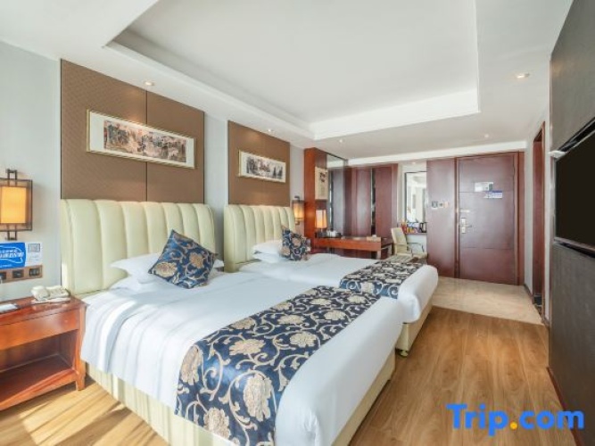 Double Suite