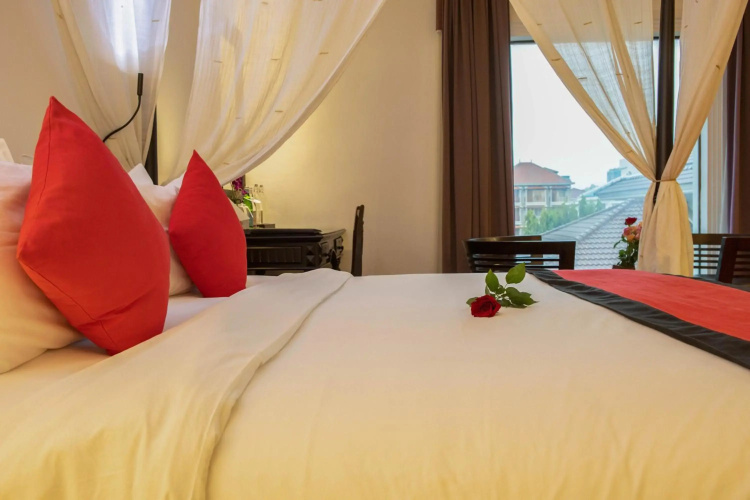 La Rose Suites