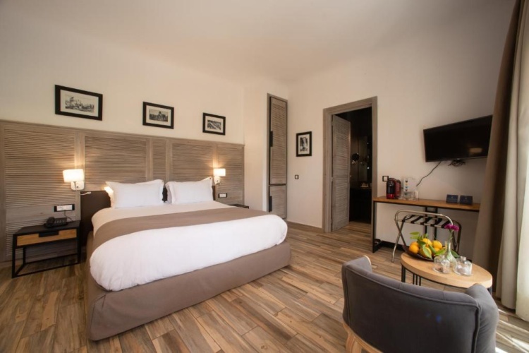 Junior Suite with balcony and with mountain view