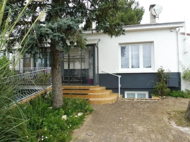 6 Bedrooms Cottage