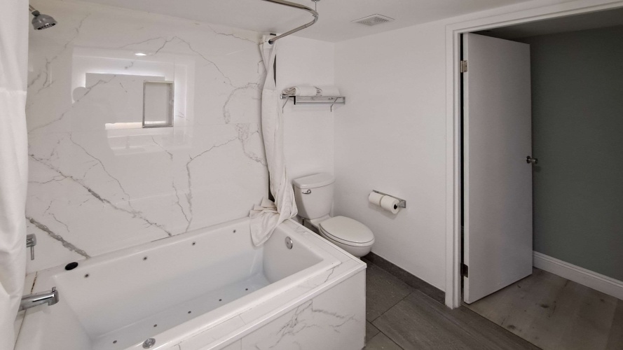 Best Western Continental Inn photo 9