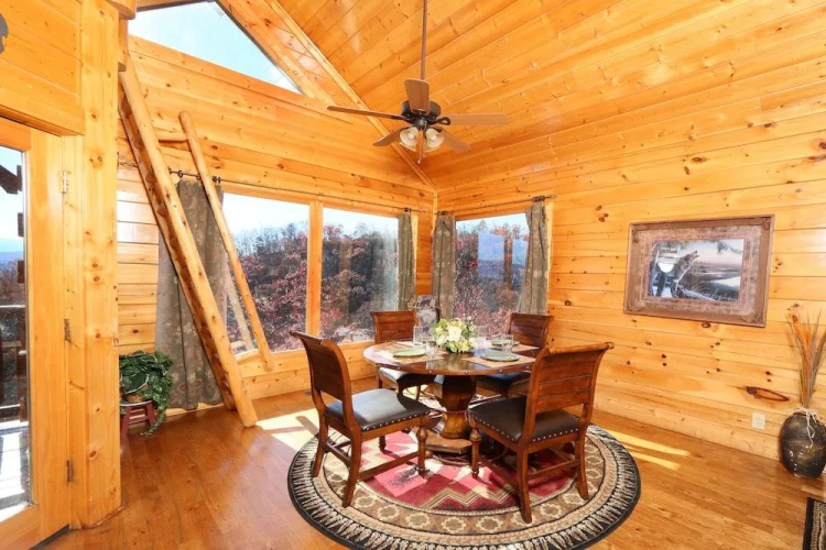 Howling Wolf - One Bedroom Cabin