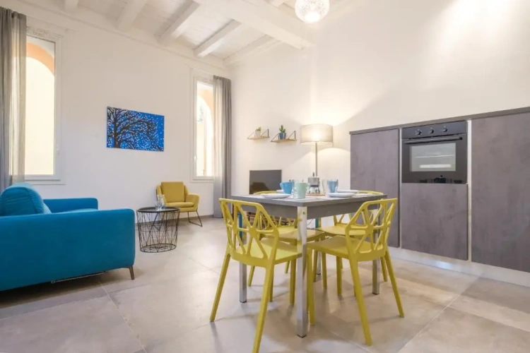 2 Bedrooms Apartment