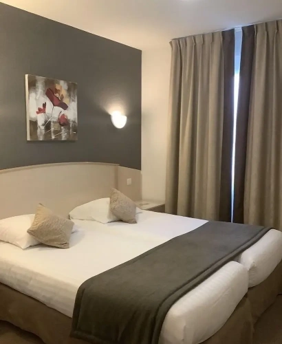 Standard Double room with view