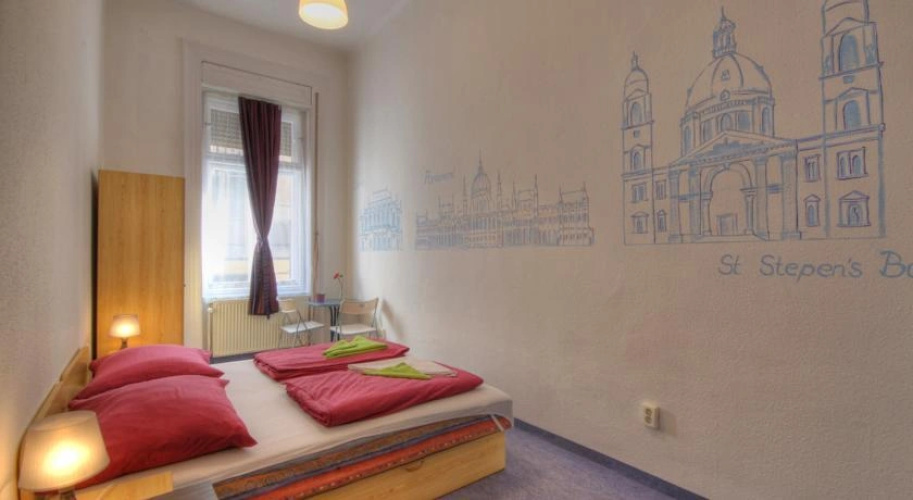 Opera Guesthouse & apartments
