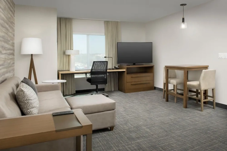 1 Bedroom Suite