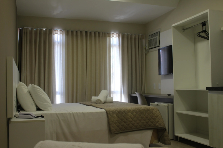 Caravaggio Praia Hotel