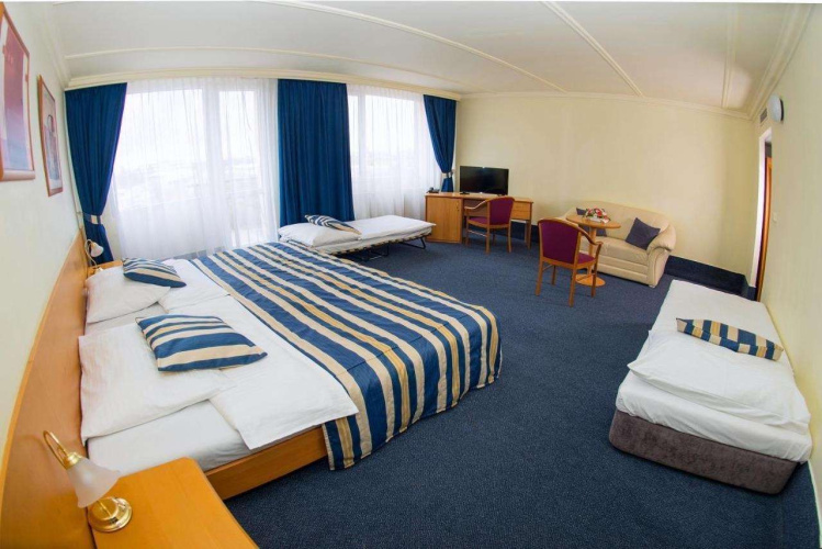 TOP HOTEL Praha & Conference Centre