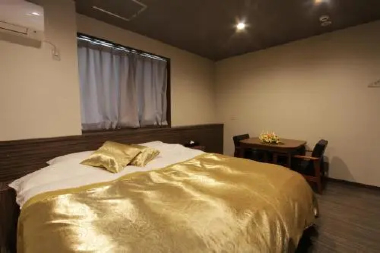 Hotel Blue Moon