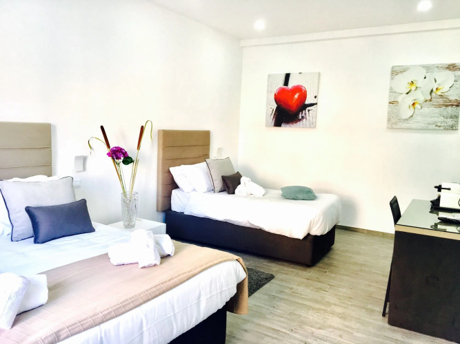 247 LuxuryRooms