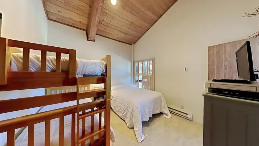 410 4 Bedroom Condo
