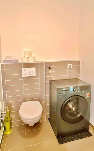 One bedroom flat with parking&balcony