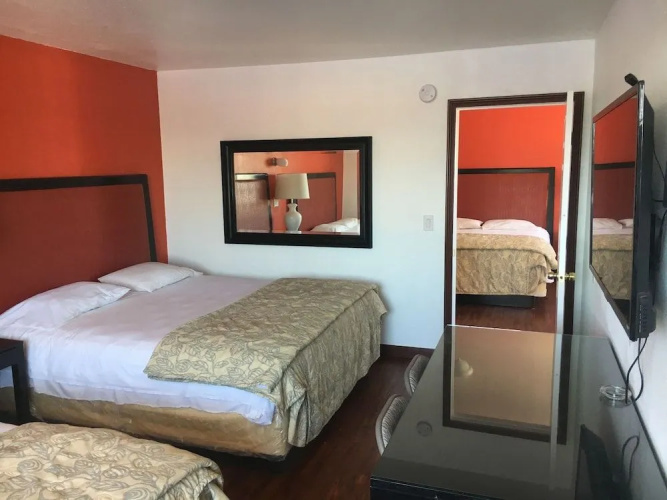 Norwalk Inn & Suites