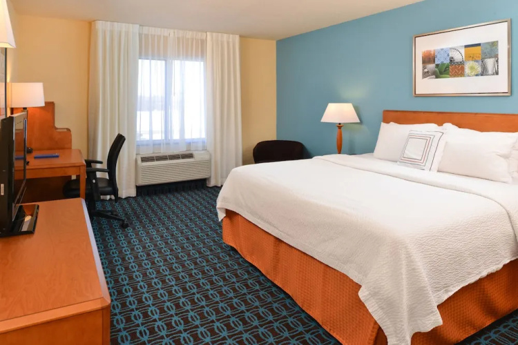 Fairfield Inn & Suites Bloomington