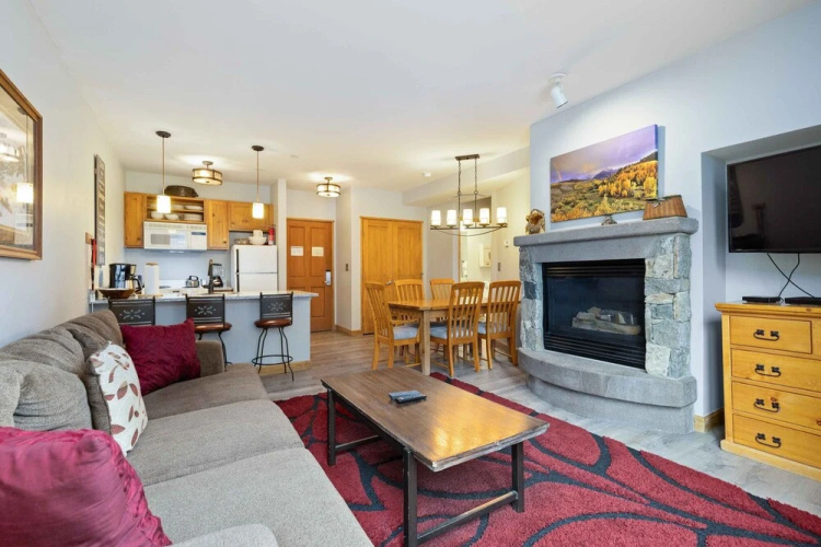 8045 Black Bear 1 Bedroom Condo by RedAwning