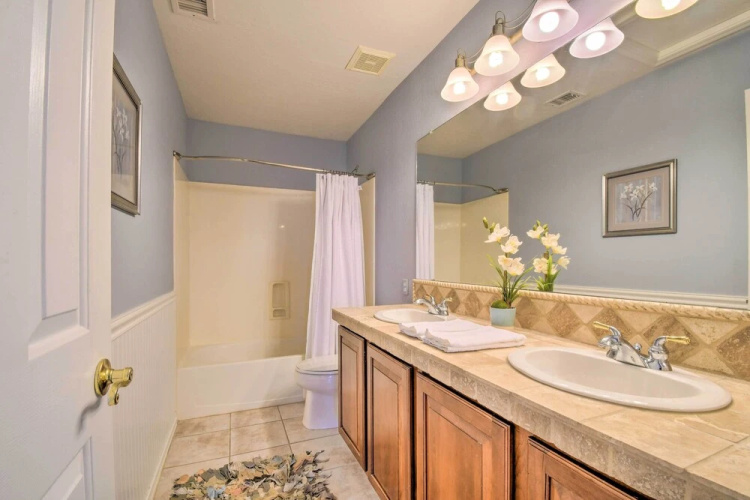 Hot Tub & Fire Pit: Mtn-view Mesa Home!