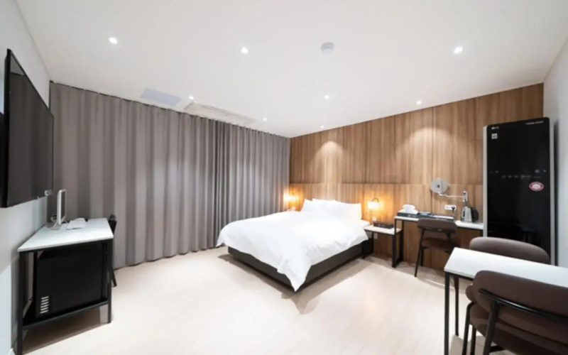 Ballantine Business Hotel