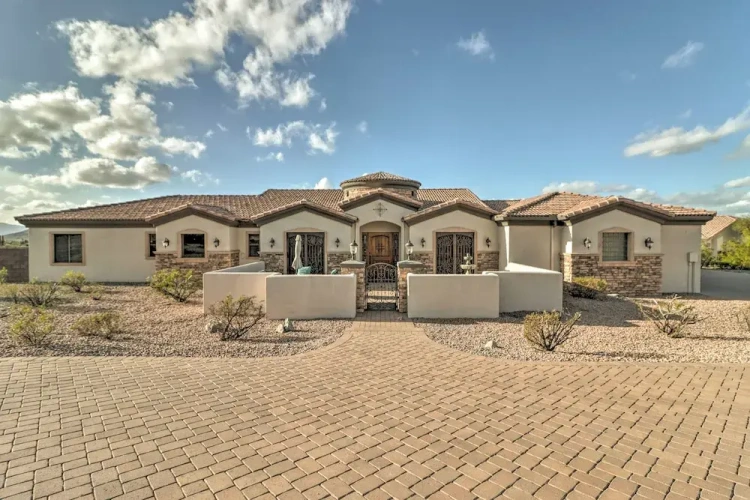6 Bedrooms Cottage