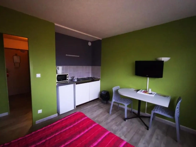 Standard Triple room with sea view