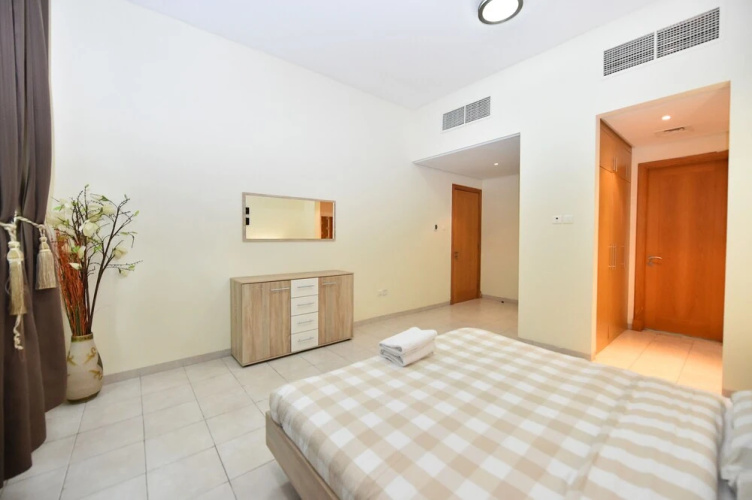 BRID - Spacious 1 Bed with garden view