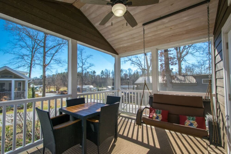 Cozy 1BR Tiny Home w Pool Access Free Tix
