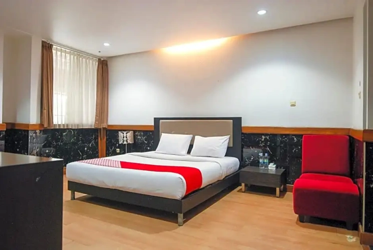 Deluxe Suite