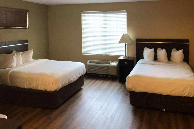 MainStay Suites Jacksonville near Camp Lejeune