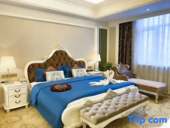 Deluxe Double Suite