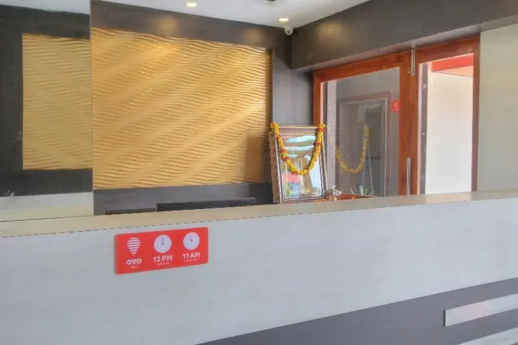 Capital O 15965 Hotel Nandi Gateway