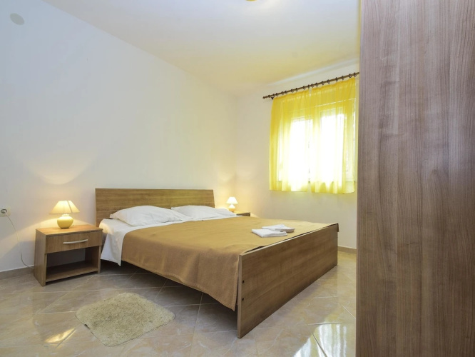 Apartments Komadina M73