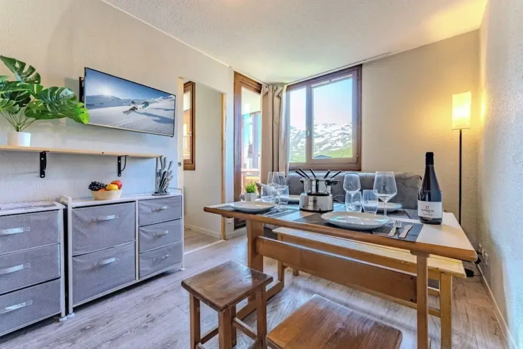 Deluxe Apartment