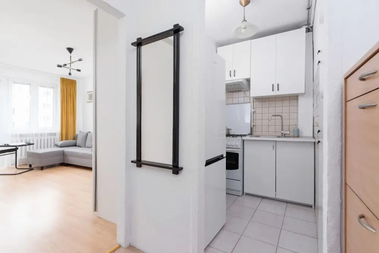 Comfy Studio Wielicka by Renters