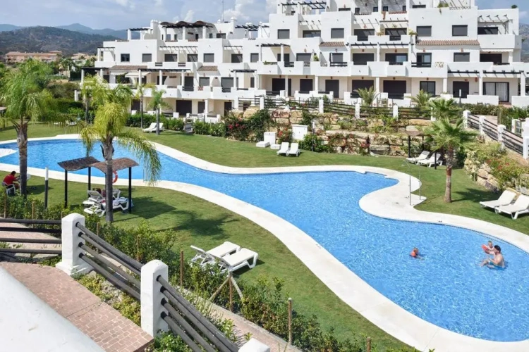 2 Bedrooms Apartment