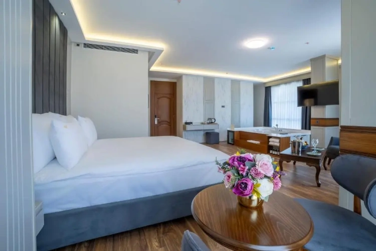 Corner Annex Building Double Suite