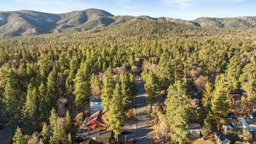 Luxury Studio Escape - Trails & Views