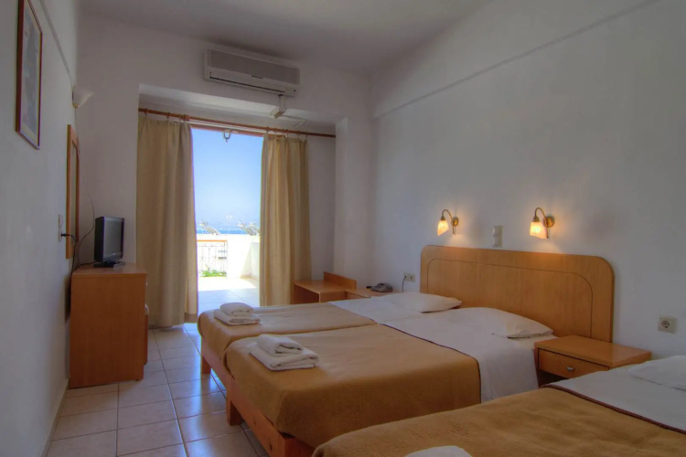 Adonis Hotel 2 (Crete)