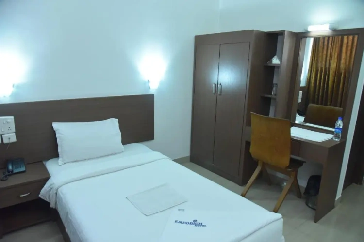 Deluxe Double room with view
