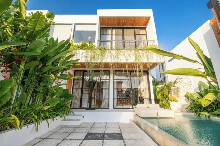2 Bedrooms Villa
