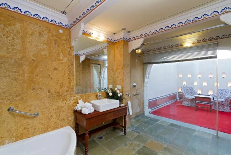 Deluxe Suite