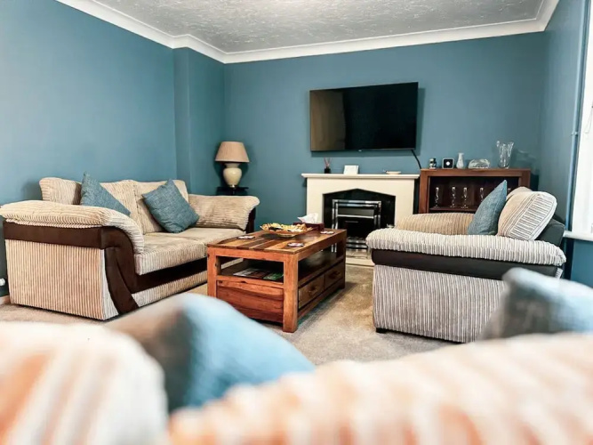 Charming 3-bedroom Bungalow in Oulton Lowestoft