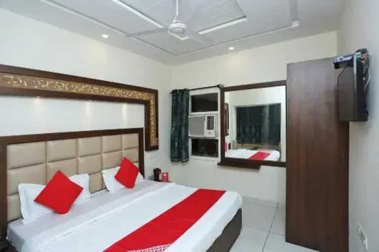Green hotels and restaurant