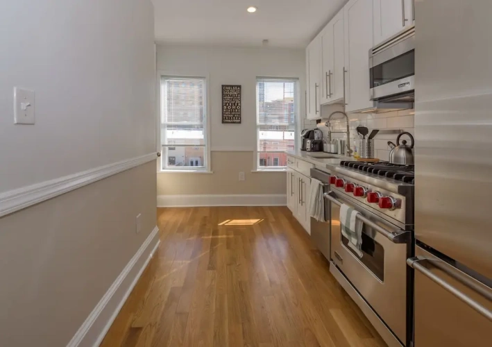 2 Bedrooms Classic Apartment