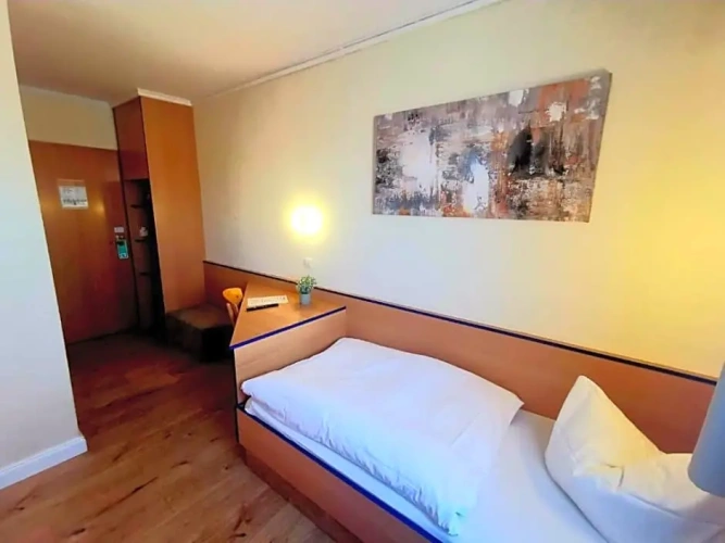 Classic Twin room