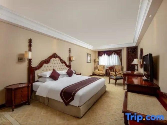Royal Quadruple Suite