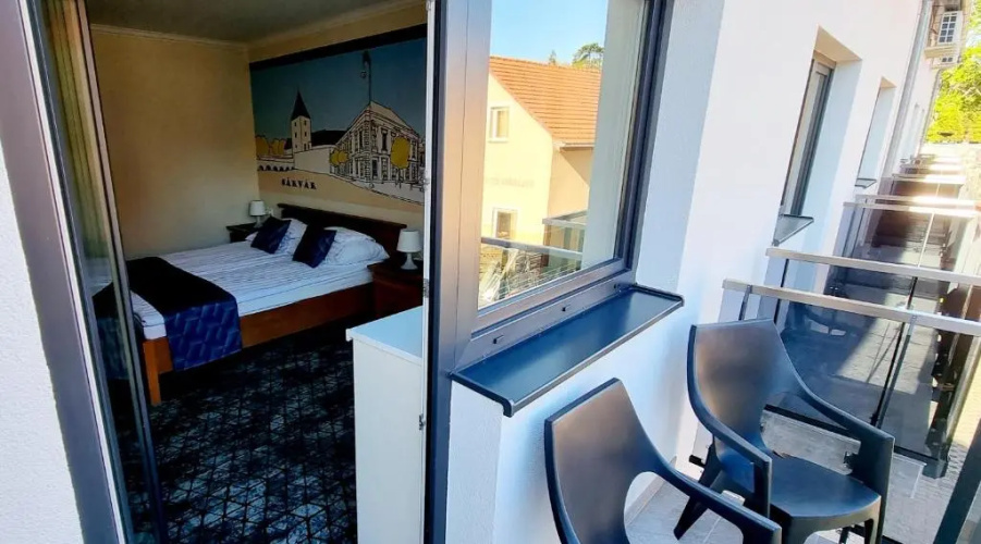 Viktória Hotel