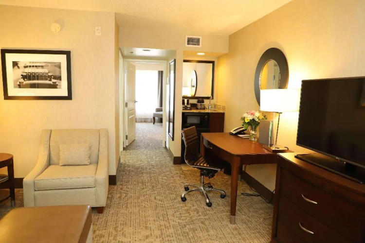 Embassy Suites by Hilton Nashville at Vanderbilt photo 17