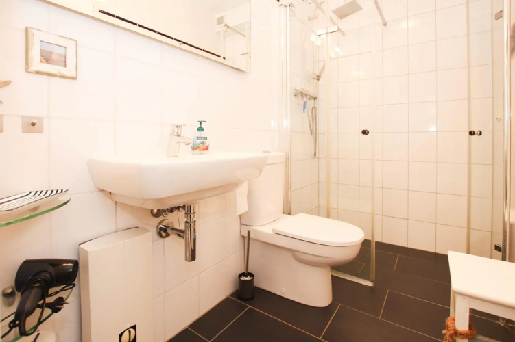 Apartment, Garding